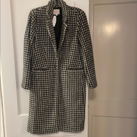 Women's Black and White Houndstooth Coat - Picture 4 of 9